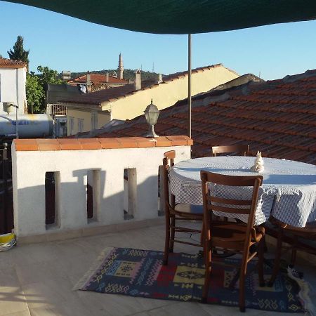 Bonjour Pension Айвалик Екстер'єр фото